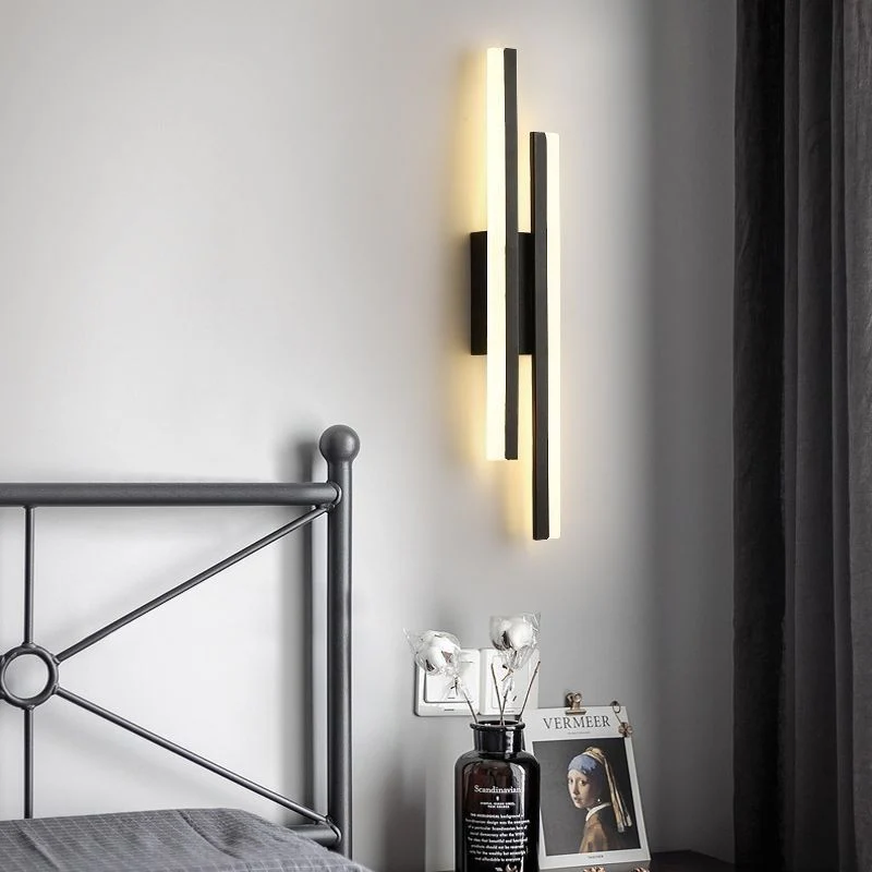 Sleek LED Wall Light for Modern Interiors - Image 3